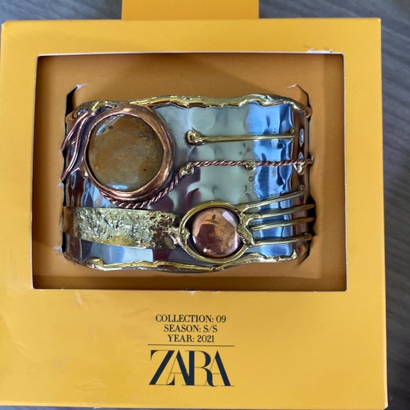 Gorgeous Zara Bracelet - Picture 1 of 7